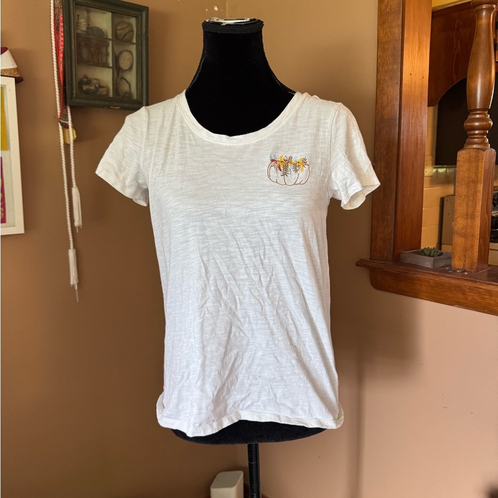 LC Lauren Conrad White Tee with Floral Embroidery